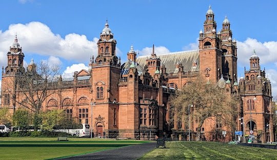 Can tourists legally purchase weed in Glasgow?